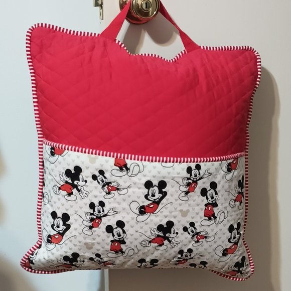 COPY - NWOT ~ Mickey Mouse Reading Pocket Pillow (16" X 16") (*Book not include… - Picture 2 of 5